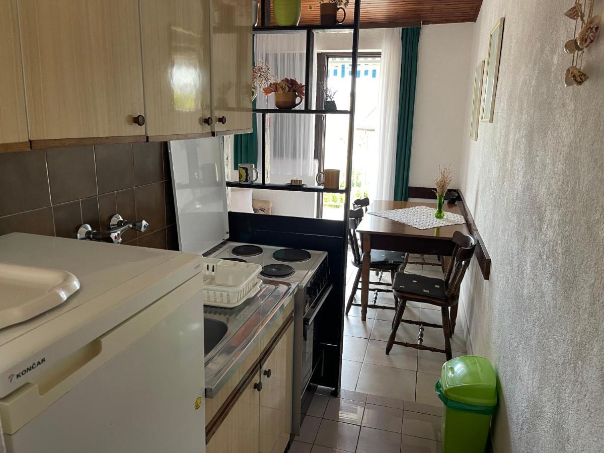 Apartmani Ficurin Starigrad Paklenica Exterior foto